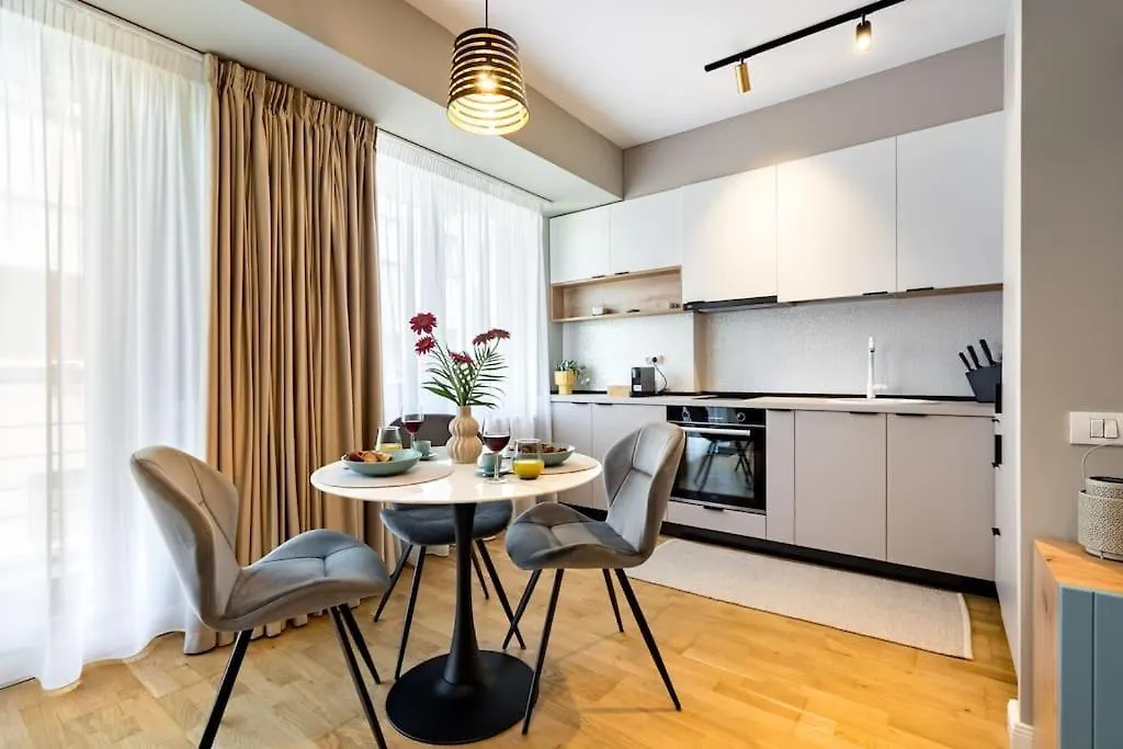 Bright 1Br Flat - New Midtown Building + Terrace Daire Bükreş