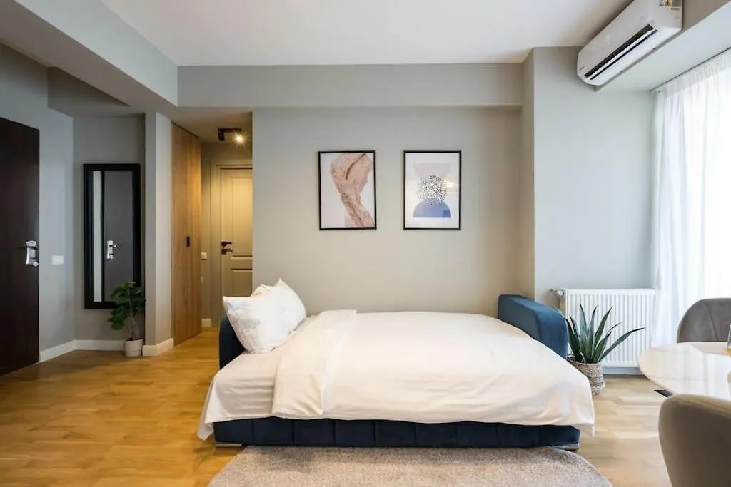 Bright 1Br Flat - New Midtown Building + Terrace Daire Bükreş